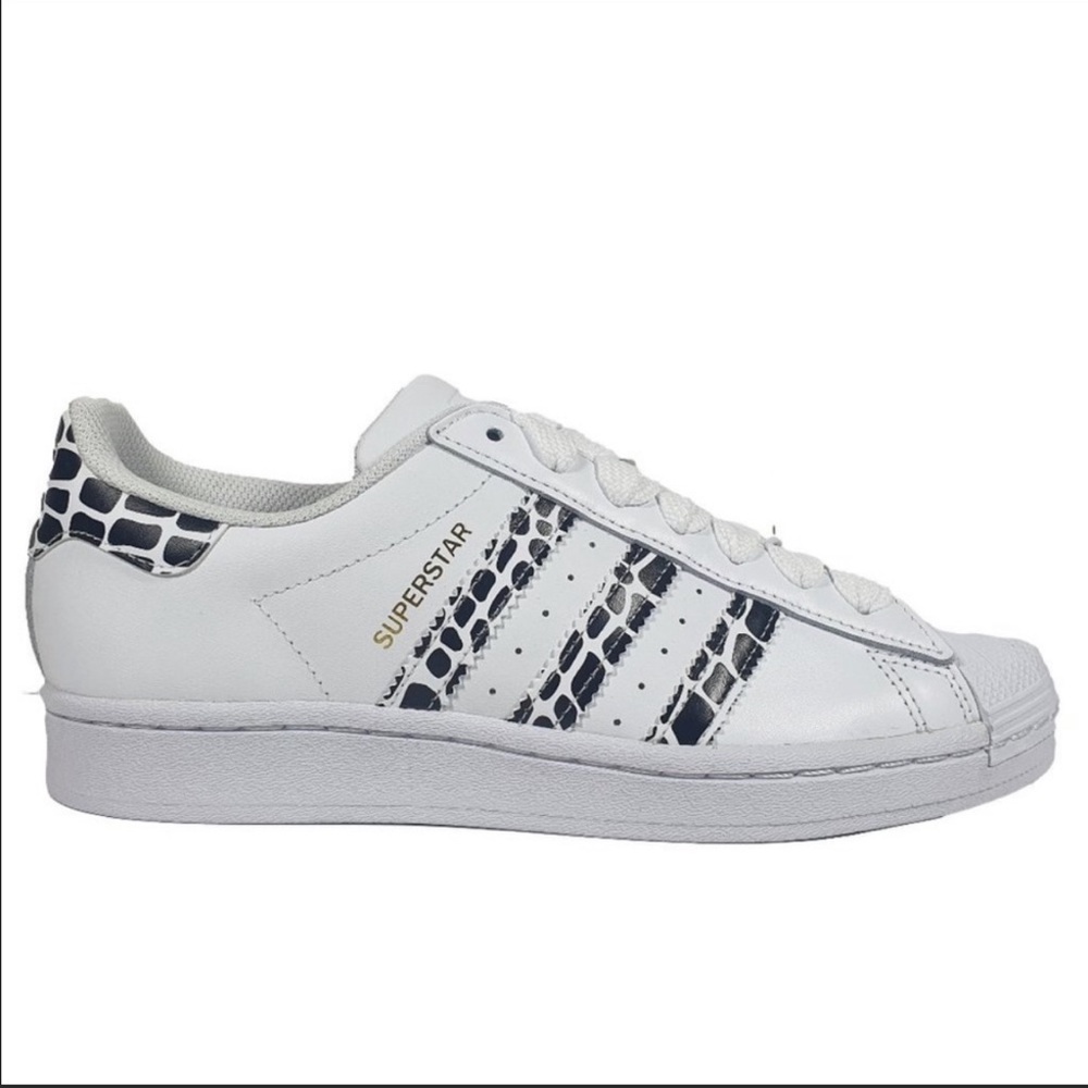 NWT Adidas Superstar Sneakers